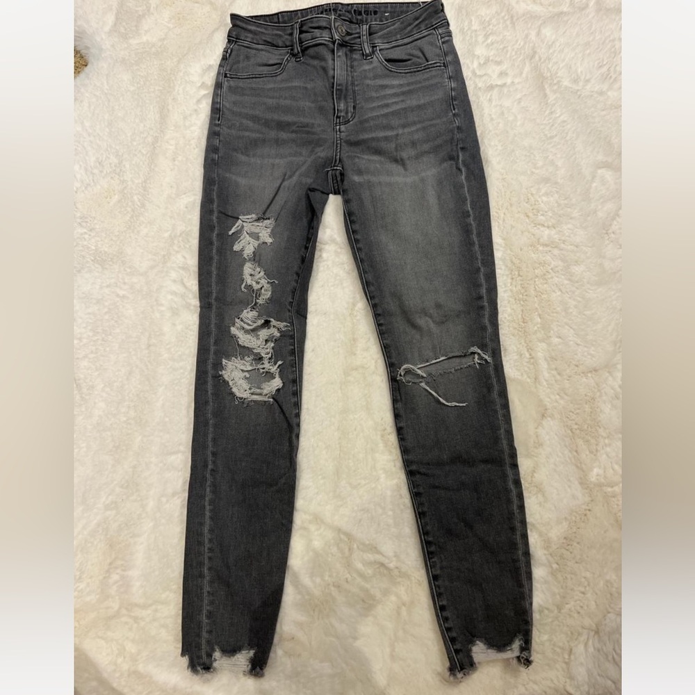 American Eagle 
Ripped skinny jeans